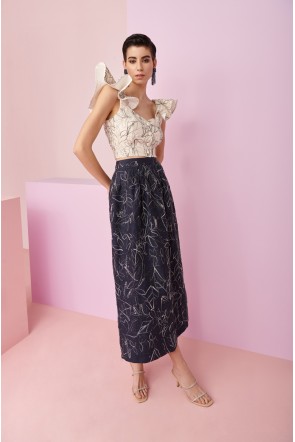comprar online falda de lino bordado y top corto beige con volantes roto para invitadas a boda de dia, bautizo, comunion, fiesta, verano