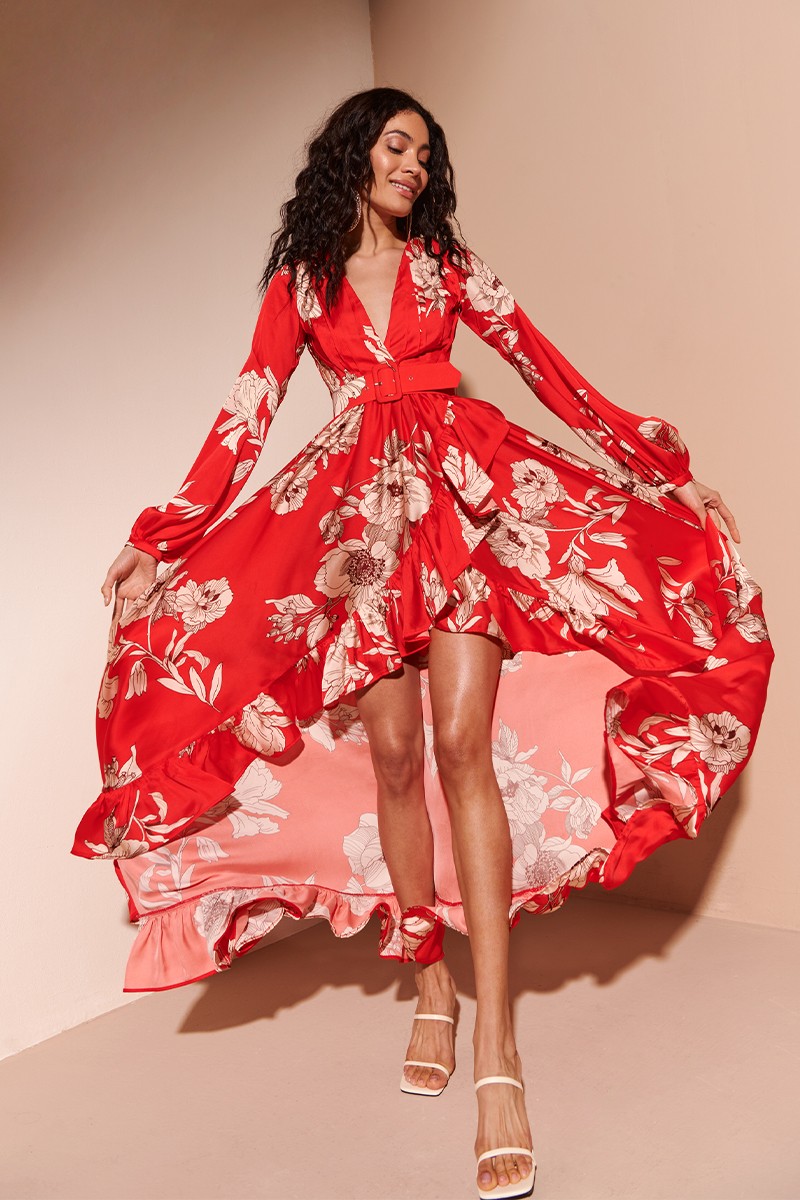Vestido largo estampado flores en color rojo y beige para invitada de boda fiesta comunion bautizo verano 2023  feria abril