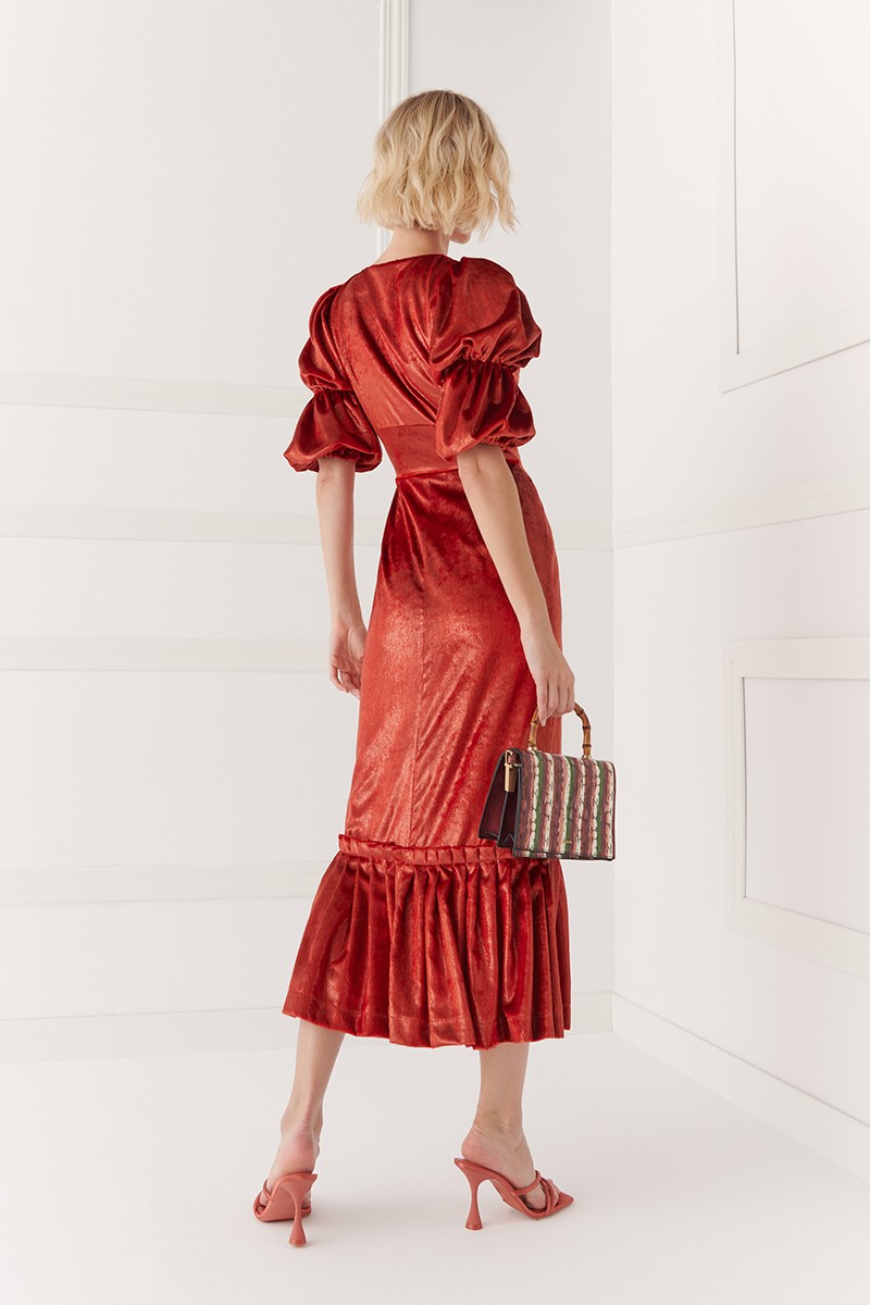 Vestido de fiesta de terciopelo teja con falda midi con volante  invitadas boda