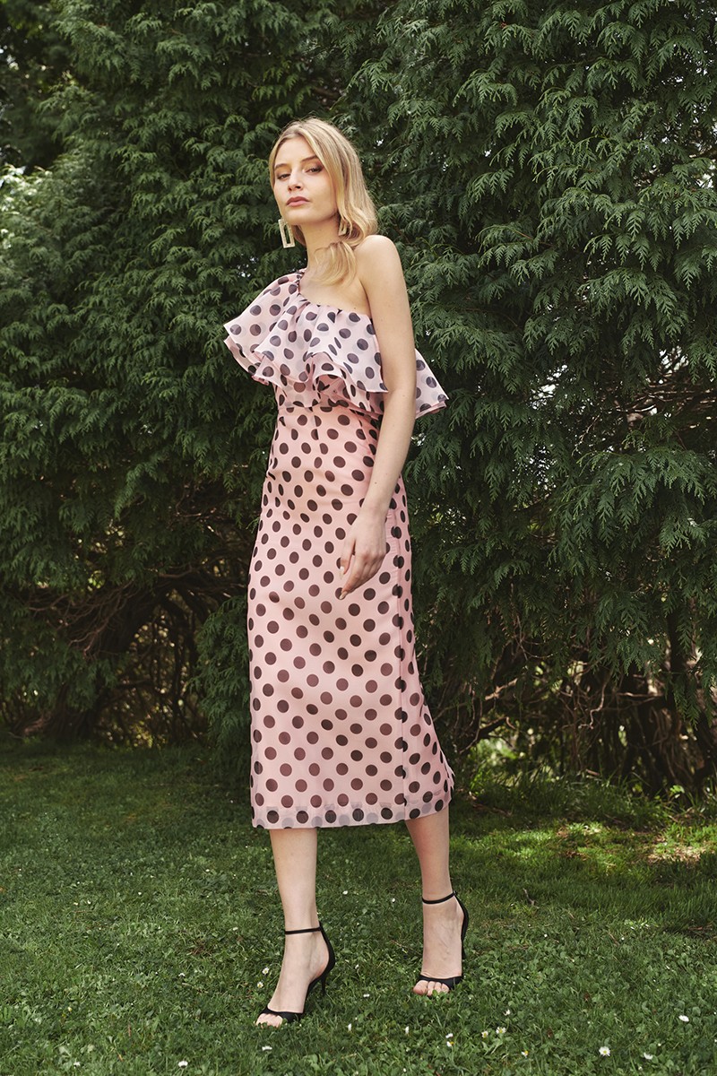 comprar vestido midi con volantes en organza rosa empolvado de lunares negros  para invitadas a boda, gala, evento, fiesta de verano, madrinas